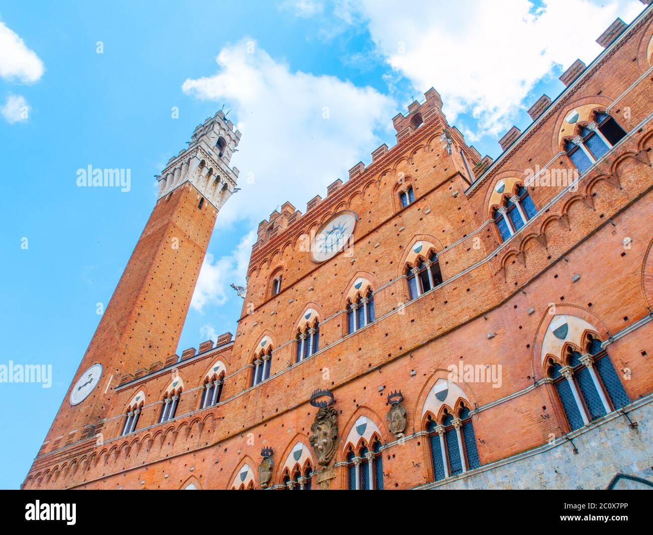 Campanile, Torre del Mangia, del Municipio, Palazzo pubblico, in Piazza del campo, Siena, Italia. Foto Stock