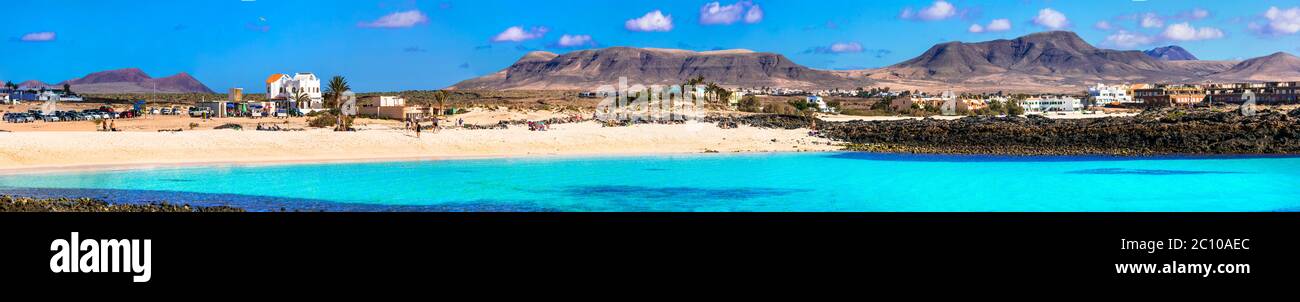 Spiagge meravigliose con mare turchese di Fuerteventura isola El Cotillo nella parte settentrionale. Isole Canarie di Spagna Foto Stock