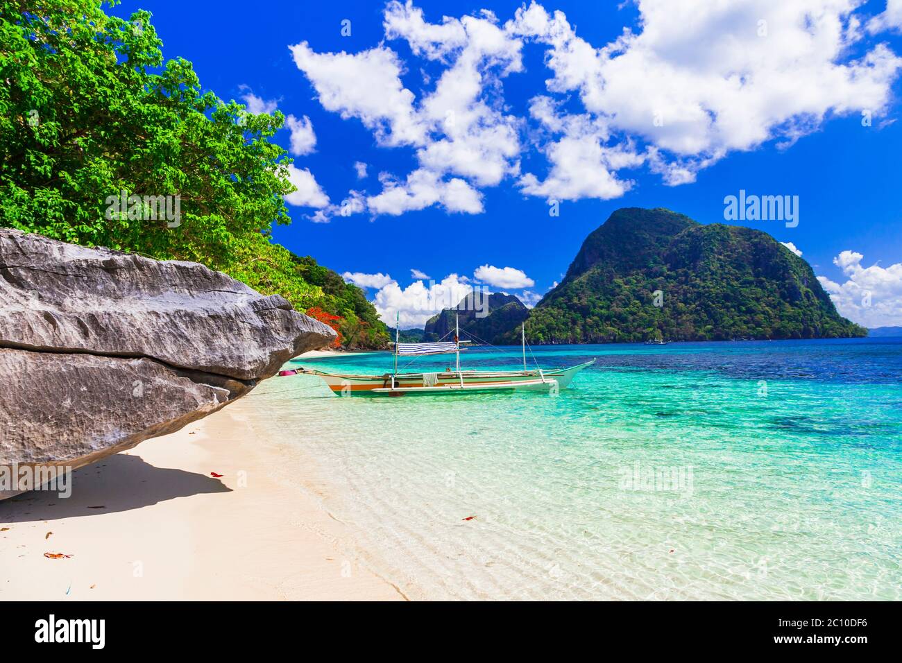 Natura paradisiaca e bellezza selvaggia esotica dell'isola unica di Palawan. Splendido El Nido. Filippine Foto Stock