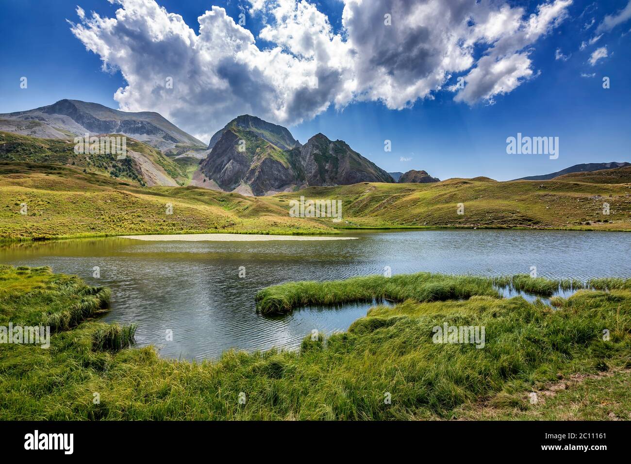 I laghi, gli altipiani e le foreste dell'Arsiyan, nel quartiere di Savsat di Artvin, offrono un'incredibile immagine naturale. Foto Stock