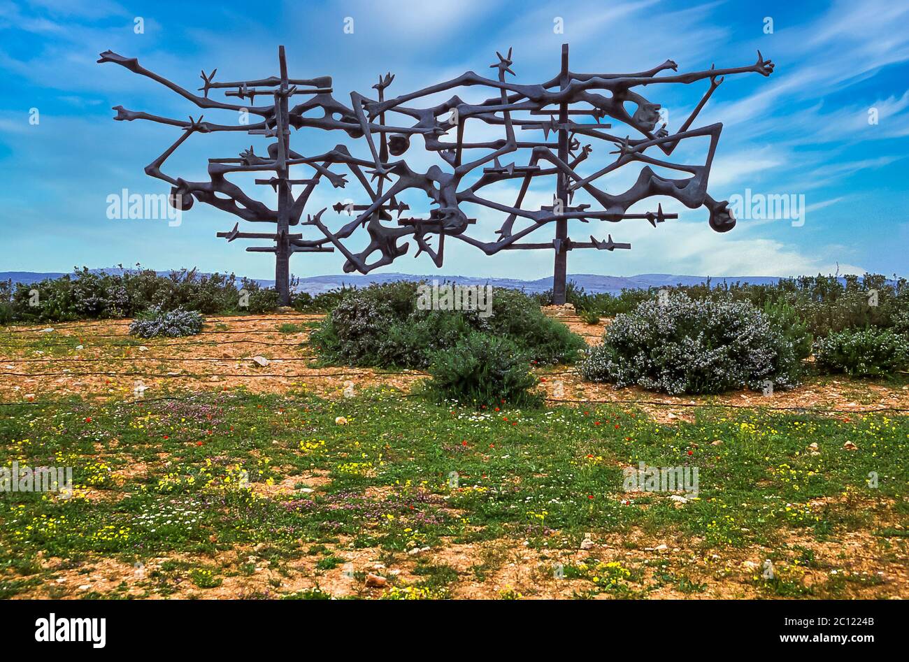Una scultura in bronzo al Centro Mondiale di memoria dell'Olocausto a Jeruslaem, Israele, Medio Oriente. Foto Stock