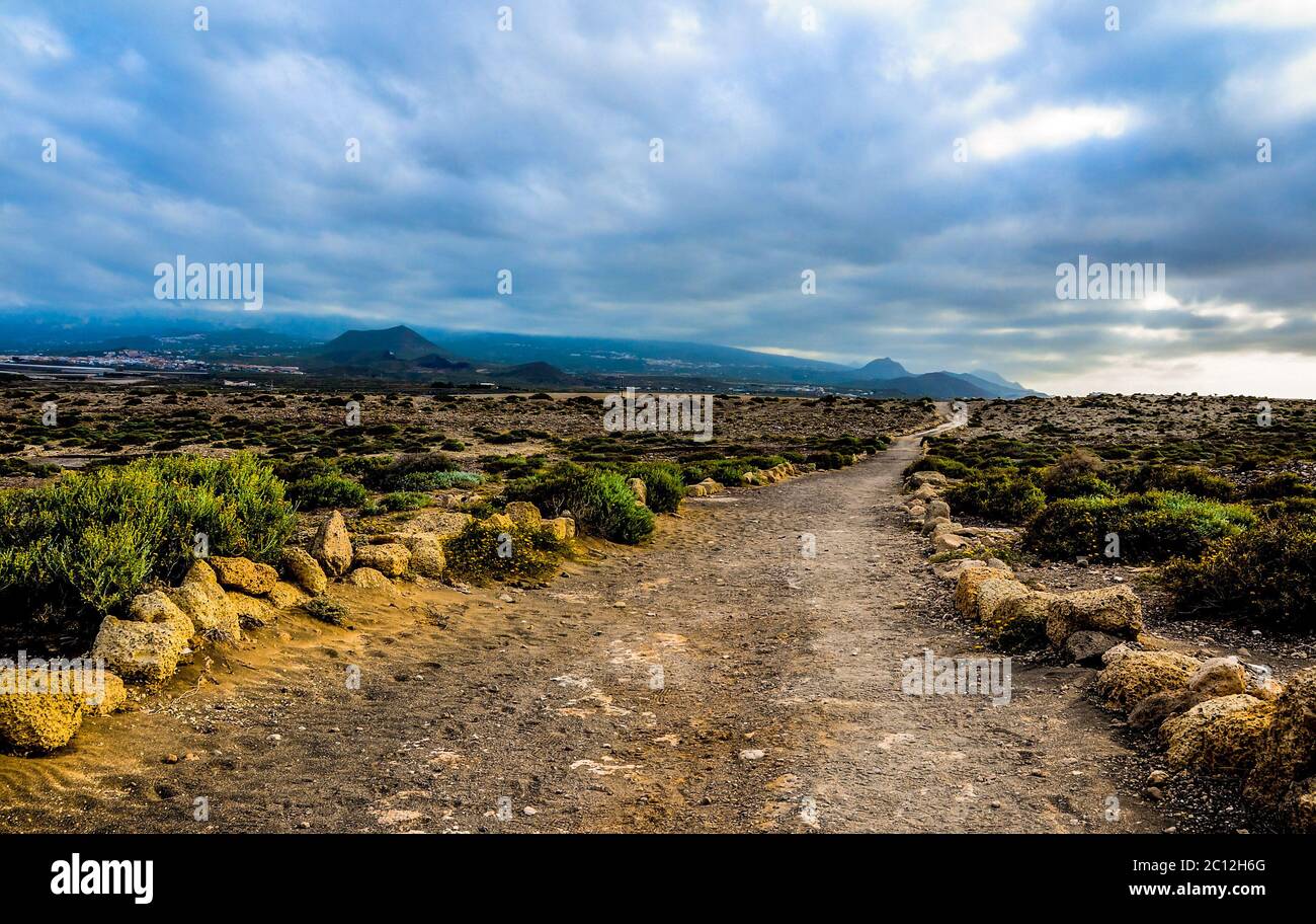 Il percorso nel deserto vulcanico Foto Stock