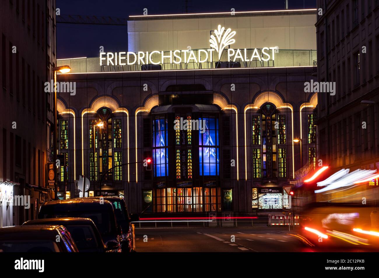 Friedrichstadt Palast, teatro di revue a Berlino Foto Stock
