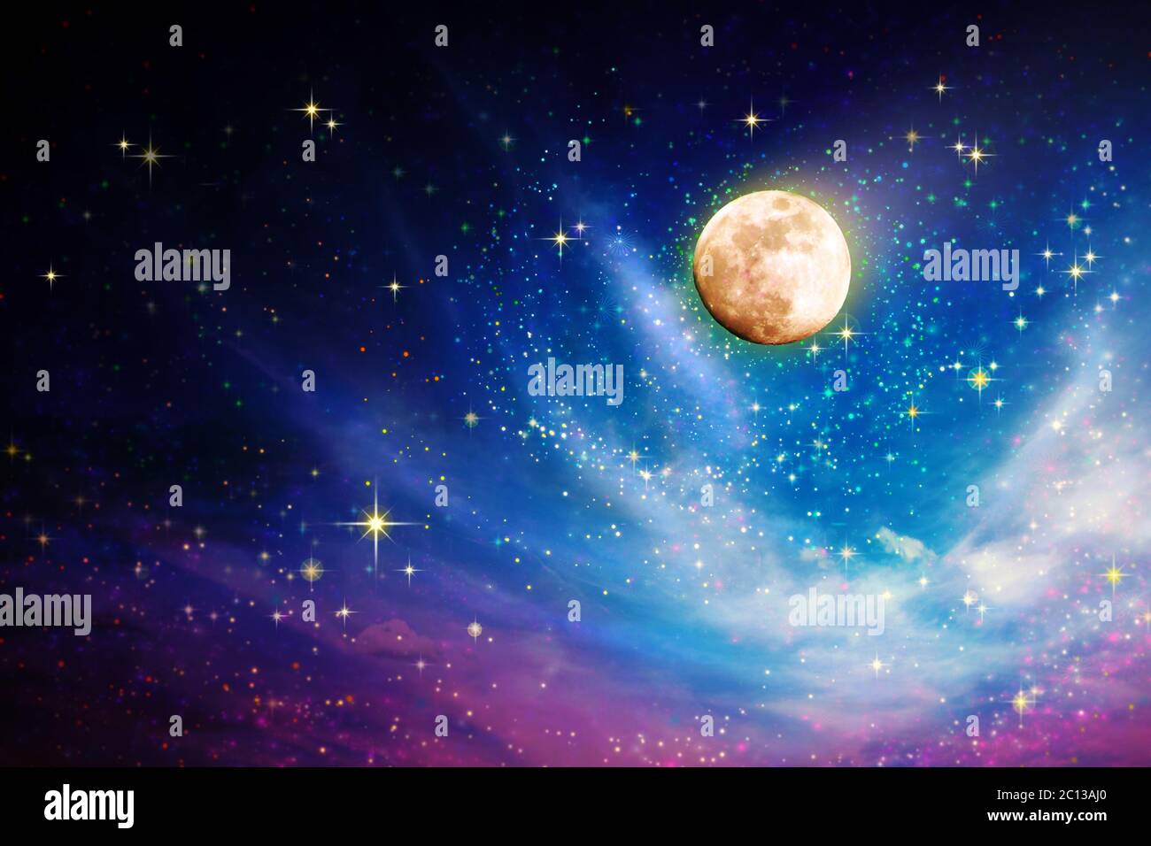 Spazio del cielo notturno con luna piena e stelle. Foto Stock