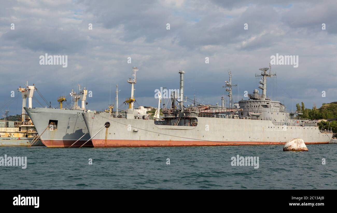 Il trasporto marittimo di armi Ryabikov Generale nella Baia Mare Nero. Foto Stock