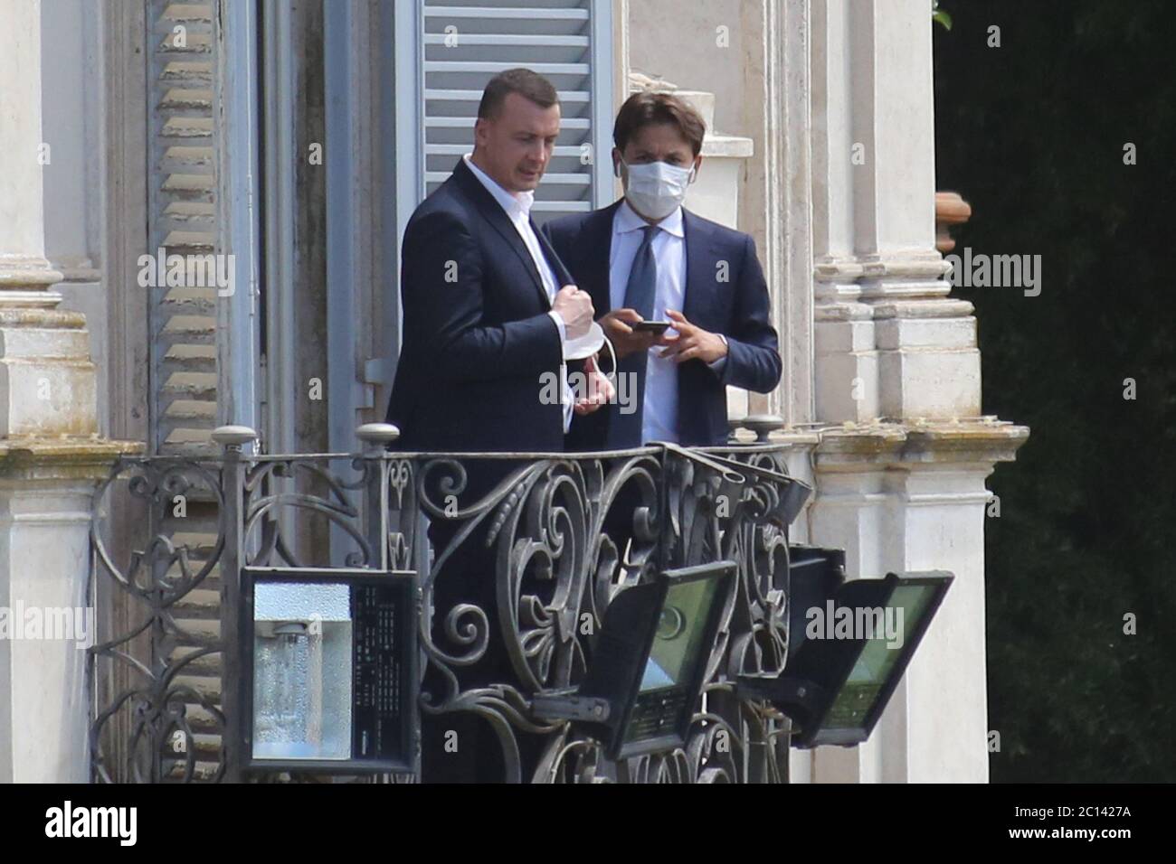 Roma, Italia. 13 Giugno 2020. ROMA, ITALIA 13 giugno 2020: Rocco Casalino. Giuseppe Conte ha concocato gli Stati generali a Villa Pamphili a Roma, per affronto la grave crisi economica e sociale causata dalla pandemia Covid-19. Nel primo giorno l'incontro tra i ministeri. Credit: Agenzia indipendente di fotografia/Alamy Live News Foto Stock