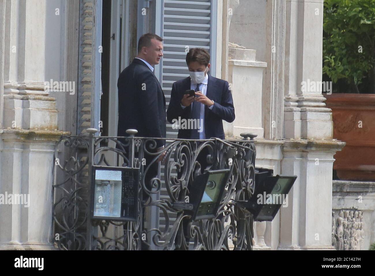 Roma, Italia. 13 Giugno 2020. ROMA, ITALIA 13 giugno 2020: Rocco Casalino. Giuseppe Conte ha concocato gli Stati generali a Villa Pamphili a Roma, per affronto la grave crisi economica e sociale causata dalla pandemia Covid-19. Nel primo giorno l'incontro tra i ministeri. Credit: Agenzia indipendente di fotografia/Alamy Live News Foto Stock