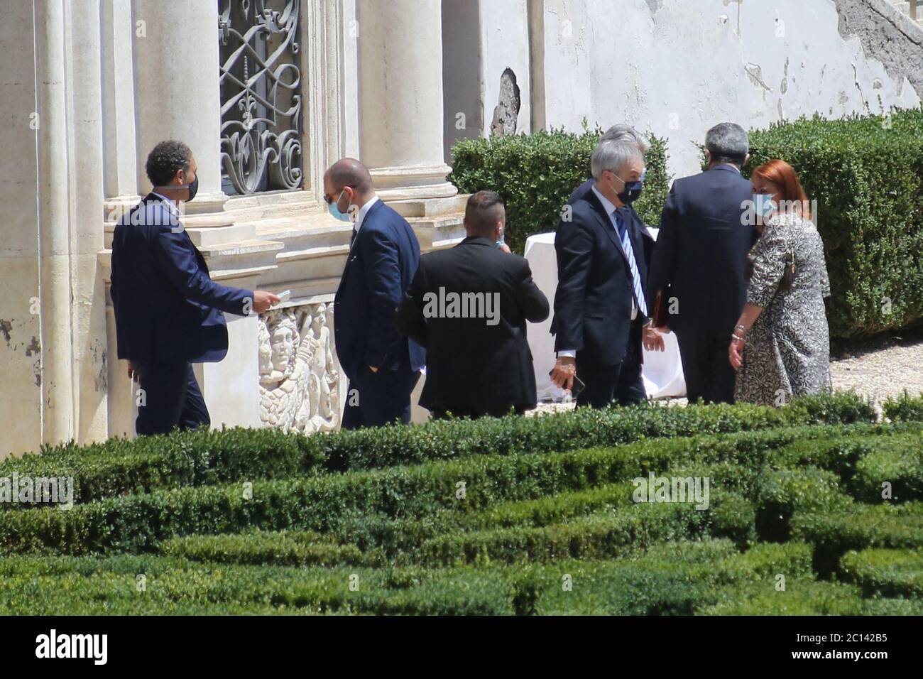 Roma, Italia. 13 Giugno 2020. ROMA, ITALIA 13 giugno 2020: Giuseppe Conte ha concocato gli Stati generali a Villa Pamphili a Roma, per affronto la grave crisi economica e sociale causata dalla pandemia Covid-19. Nel primo giorno l'incontro tra i ministeri. Credit: Agenzia indipendente di fotografia/Alamy Live News Foto Stock