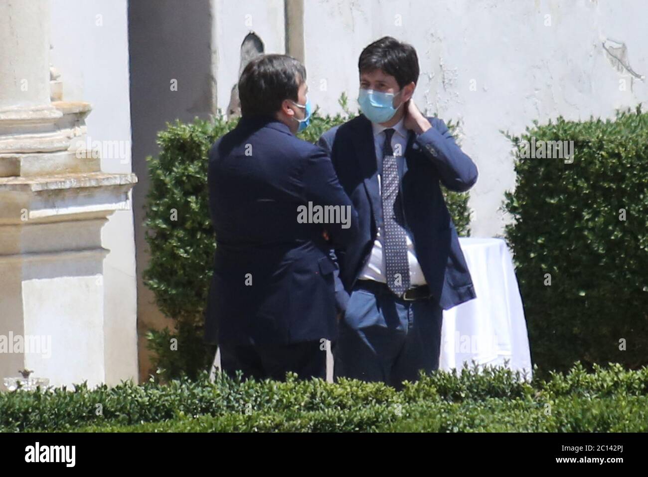 Roma, Italia. 13 Giugno 2020. ROMA, ITALIA 13 giugno 2020: Roberto speranza Ministro della Salute. Giuseppe Conte ha concocato gli Stati generali a Villa Pamphili a Roma, per affronto la grave crisi economica e sociale causata dalla pandemia Covid-19. Nel primo giorno l'incontro tra i ministeri. Credit: Agenzia indipendente di fotografia/Alamy Live News Foto Stock