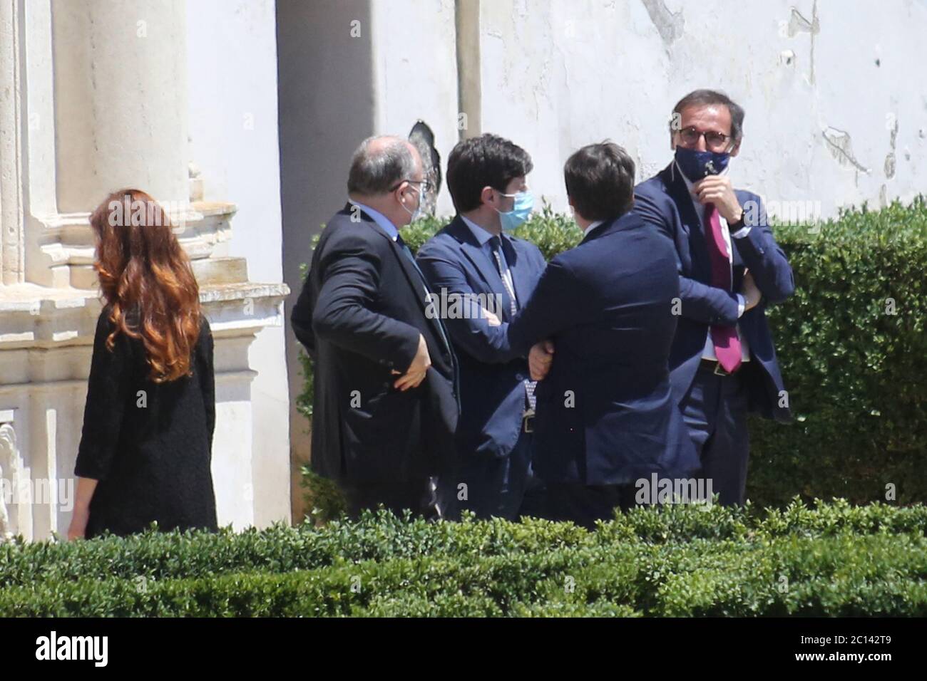 Roma, Italia. 13 Giugno 2020. ROMA, ITALIA 13 giugno 2020: Roberto Gualrieri, Robito speranza. Giuseppe Conte ha concocato gli Stati generali a Villa Pamphili a Roma, per affronto la grave crisi economica e sociale causata dalla pandemia Covid-19. Nel primo giorno l'incontro tra i ministeri. Credit: Agenzia indipendente di fotografia/Alamy Live News Foto Stock