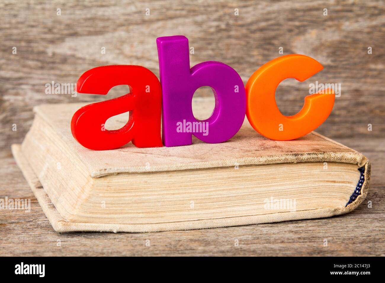 Vecchio libro con l'ortografia ABC Foto Stock