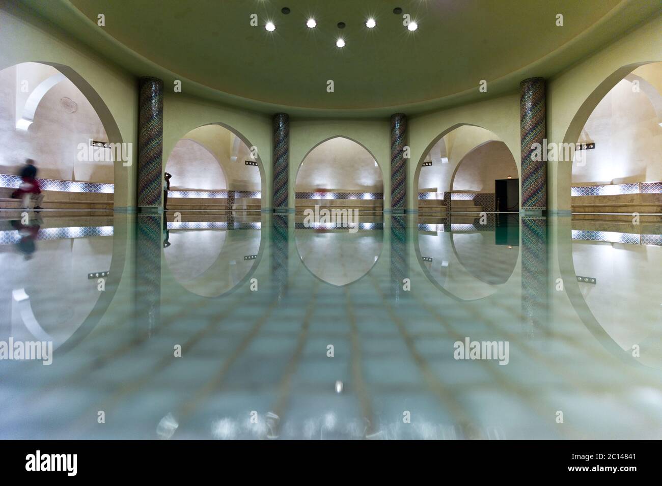 Il wudu wash room della Grande Moschea di Hassan II. Il rituale del lavaggio viene eseguito prima della preghiera formale Foto Stock