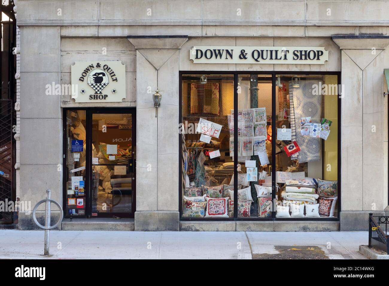 Down & Quilt Shop, 527 Amsterdam Ave, New York, New York, foto di un negozio di biancheria nel quartiere Upper West Side di Manhattan. Foto Stock