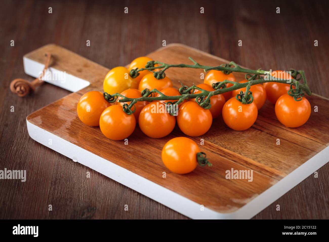 Pomodori ciliegini d'arancia freschi Foto Stock