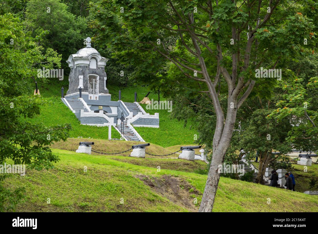 Memorial Complex - tomba comunale dei difensori di Petropavlovsk-Kamchatsky dall'attacco dello squadrone anglo-francese nel 1854 e monu Foto Stock