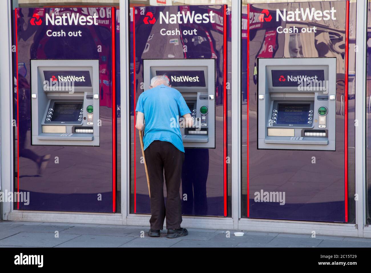 Bancomat della filiale della banca NatWest Foto Stock