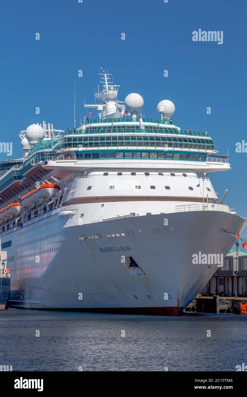 Majesty of the Seas, una nave da crociera Royal Caribbean attraccata nel porto di Southampton, Inghilterra Foto Stock