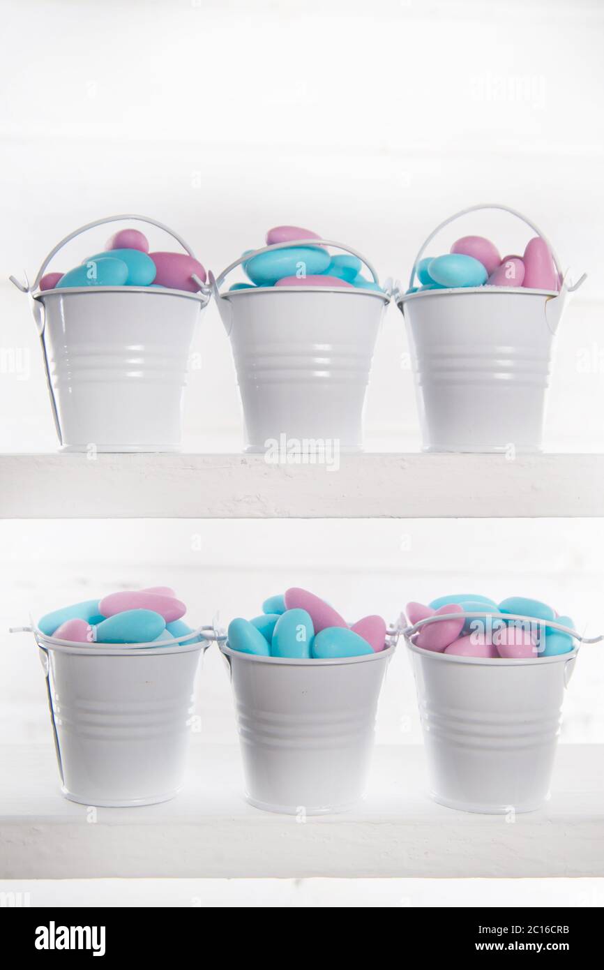 Caramelle di colore blu e rosa Foto Stock
