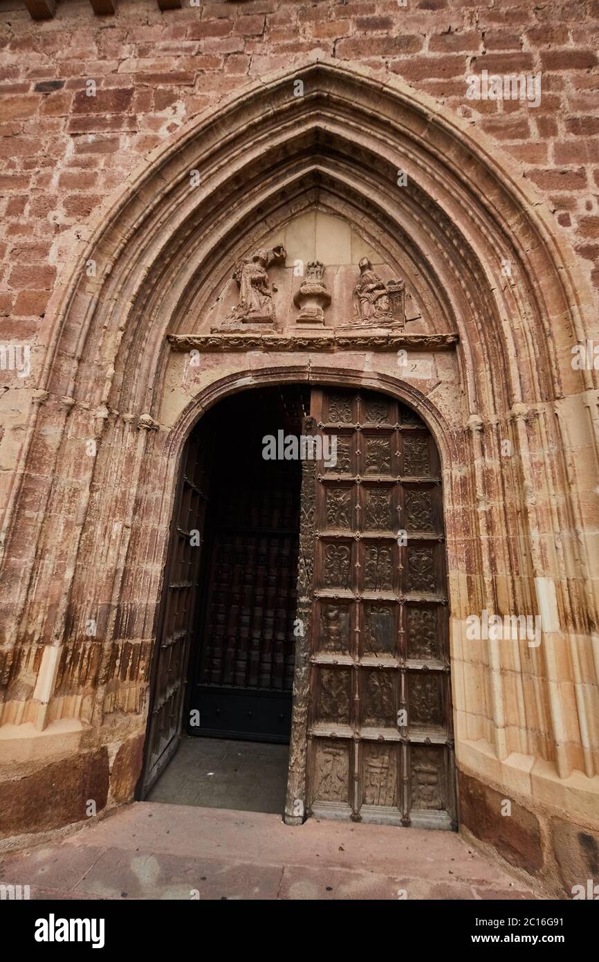 Dettagli di Parroquia de Santa María la Mayor nel villaggio di Ezcaray, provincia la Rioja, Spagna. Foto Stock