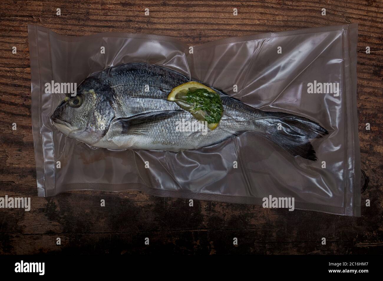 Dorata preparata per la cucina sous vide Foto Stock