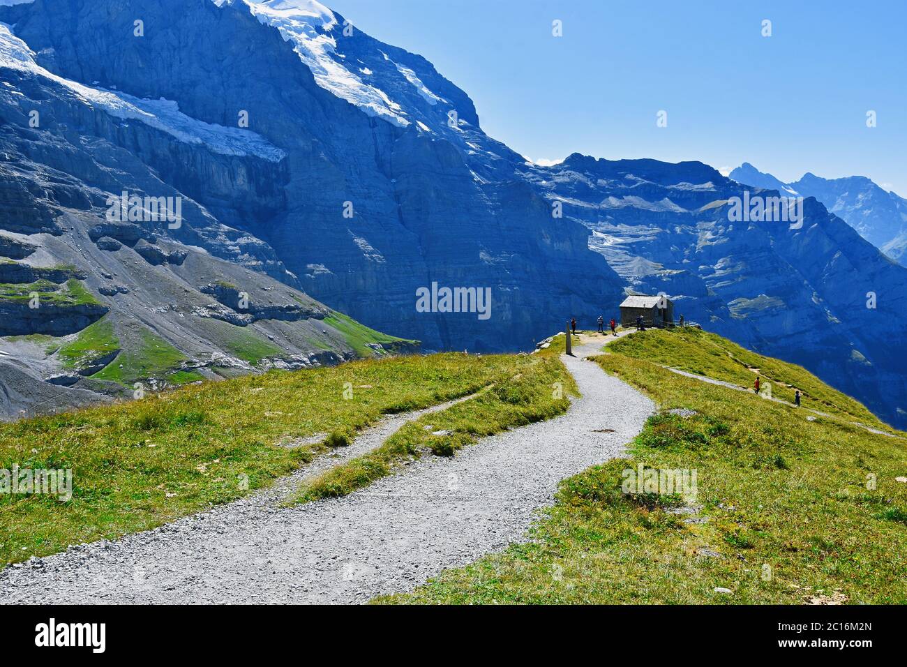 Escursioni a piedi a Eigergletscher, tra Kleine Scheidegg e Jungfraujoch (in alto Europa), Jungfrau, Oberland Bernese, Svizzera. Foto Stock