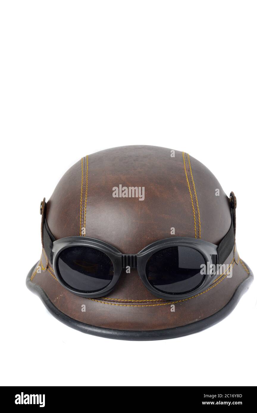 vecchio casco in pelle marrone Foto Stock vecchio casco in pelle marrone Foto Stock