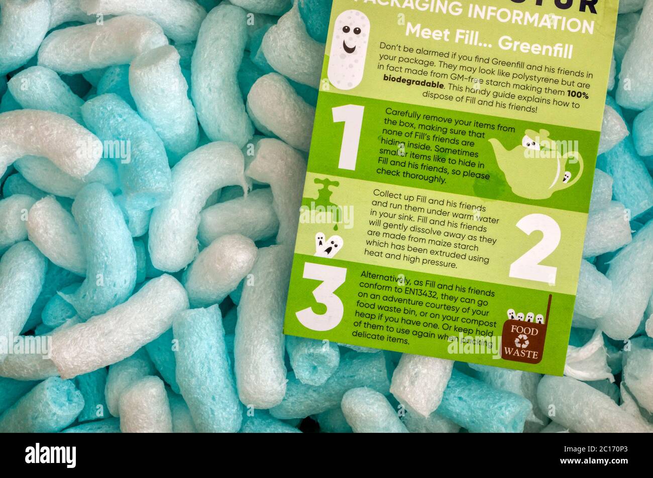 Materiale di confezionamento biodegradabile per amido di mais. Foto Stock