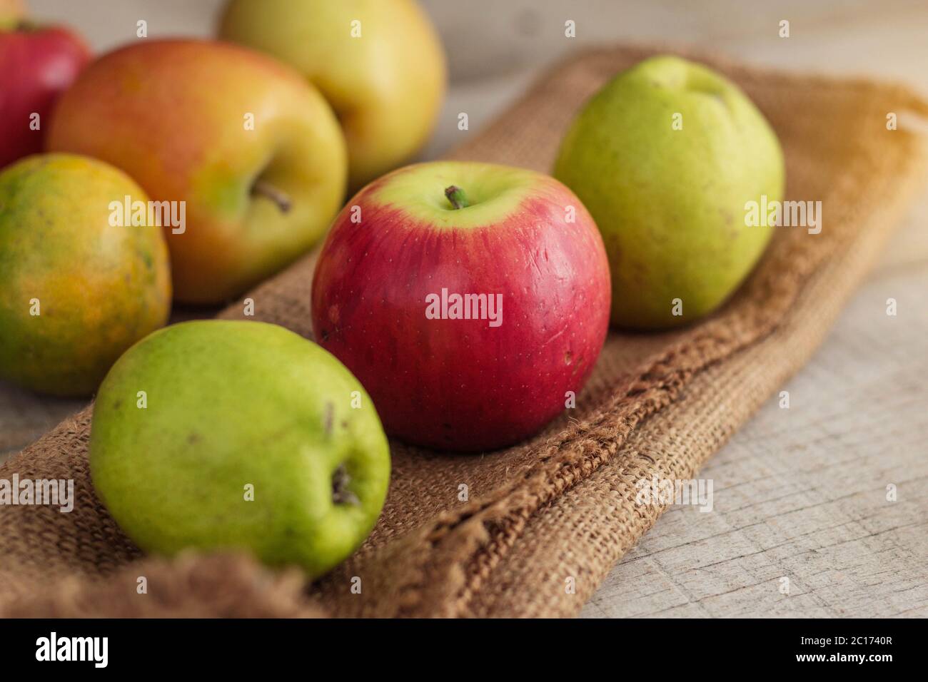 mele su sacco. Foto Stock