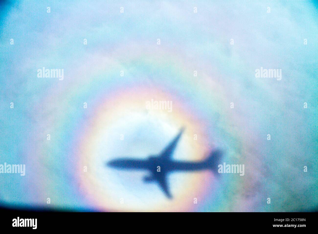 New Orleans Louisiana, vista aerea dall'alto, volo American Airlines da Miami a New Orleans, vista sul finestrino, sopra le nuvole, arcobaleno, glo Foto Stock