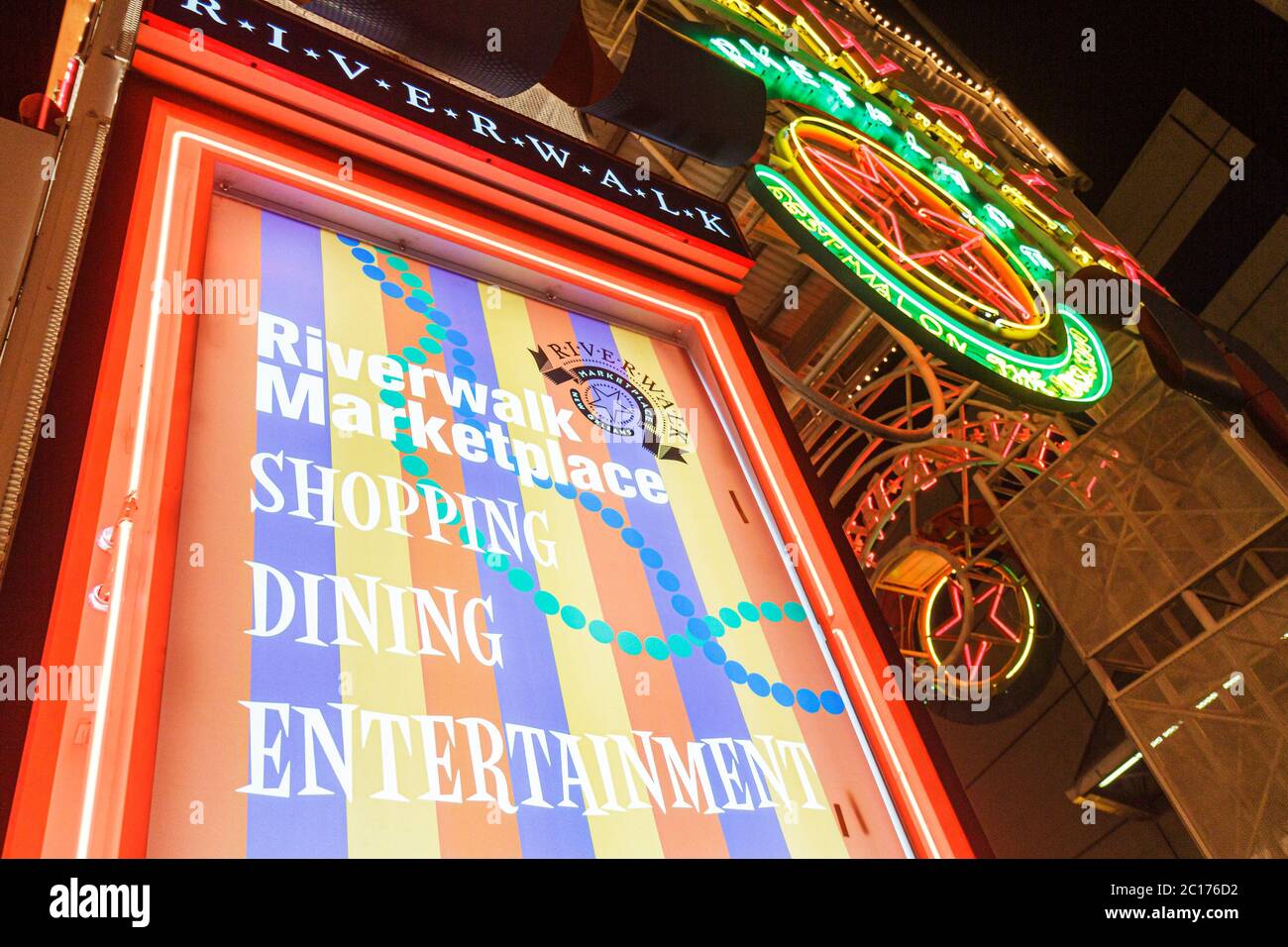 New Orleans Louisiana, Convention Center Boulevard, Riverwalk Marketplace, Port of New Orleans, shopping shopper negozi, mercato dei mercati Foto Stock