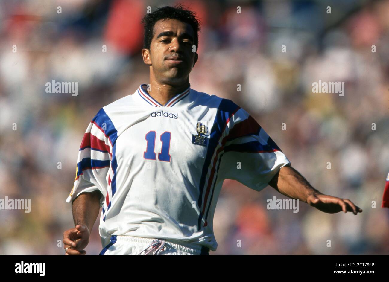 Manchester, Grossbritannien. 11 Apr 2020. Calcio, primo: 15 Giugno 1996 Campionato europeo di calcio Euro 1996 gruppo, gruppo 2, gruppo B, archivio foto, archivio immagini Francia - Spagna 1: 1 Patrice Loko, mezza cifra | utilizzo nel mondo Credit: dpa/Alamy Live News Foto Stock