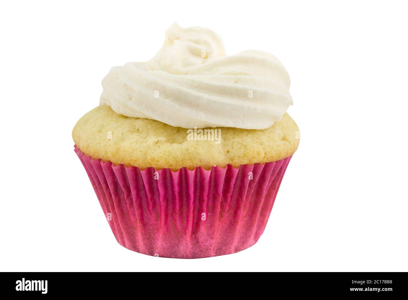 Uno rustico spugna di vaniglia Cup cake in carta rosa caso isolato su sfondo bianco Foto Stock