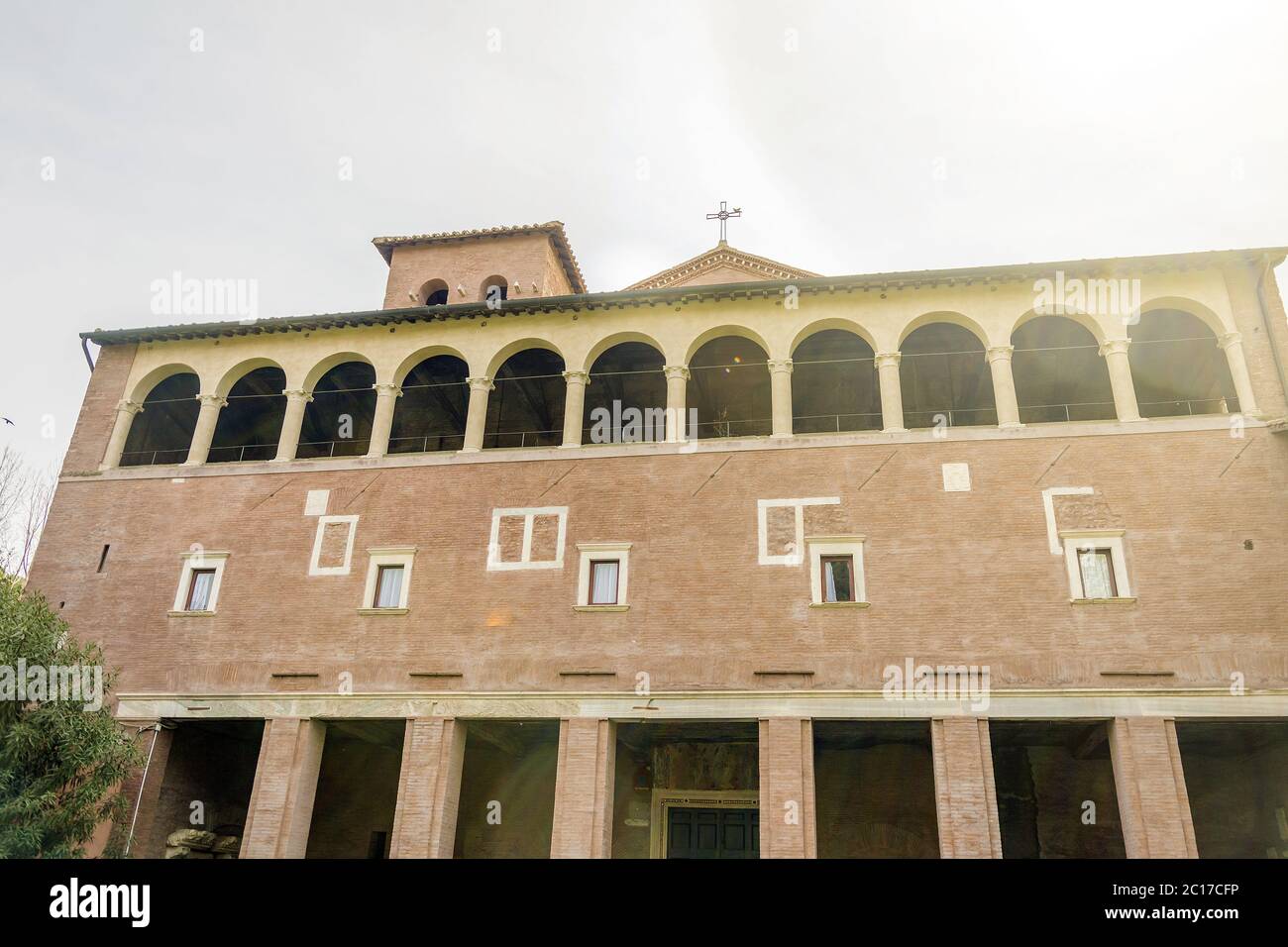 Facciata dell'antica basilica di San Saba a Roma Foto Stock