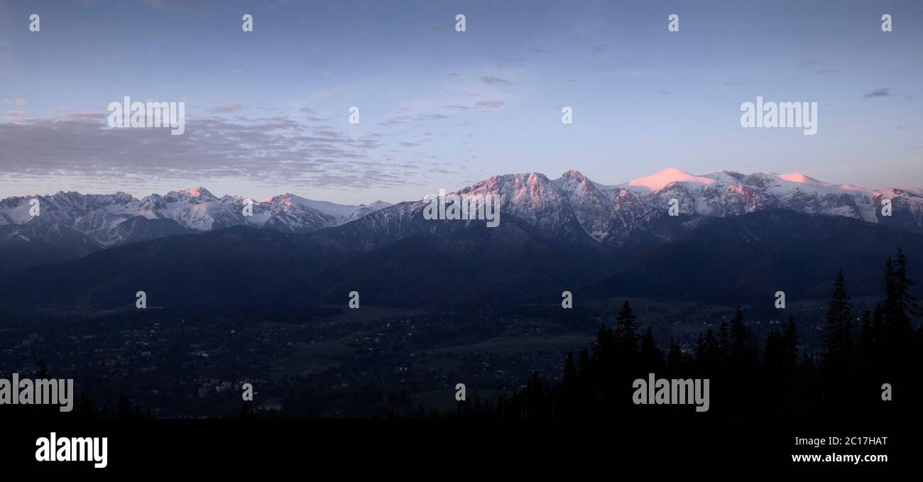 Panorama dei monti Tatra e Zakopane, Polonia Foto Stock