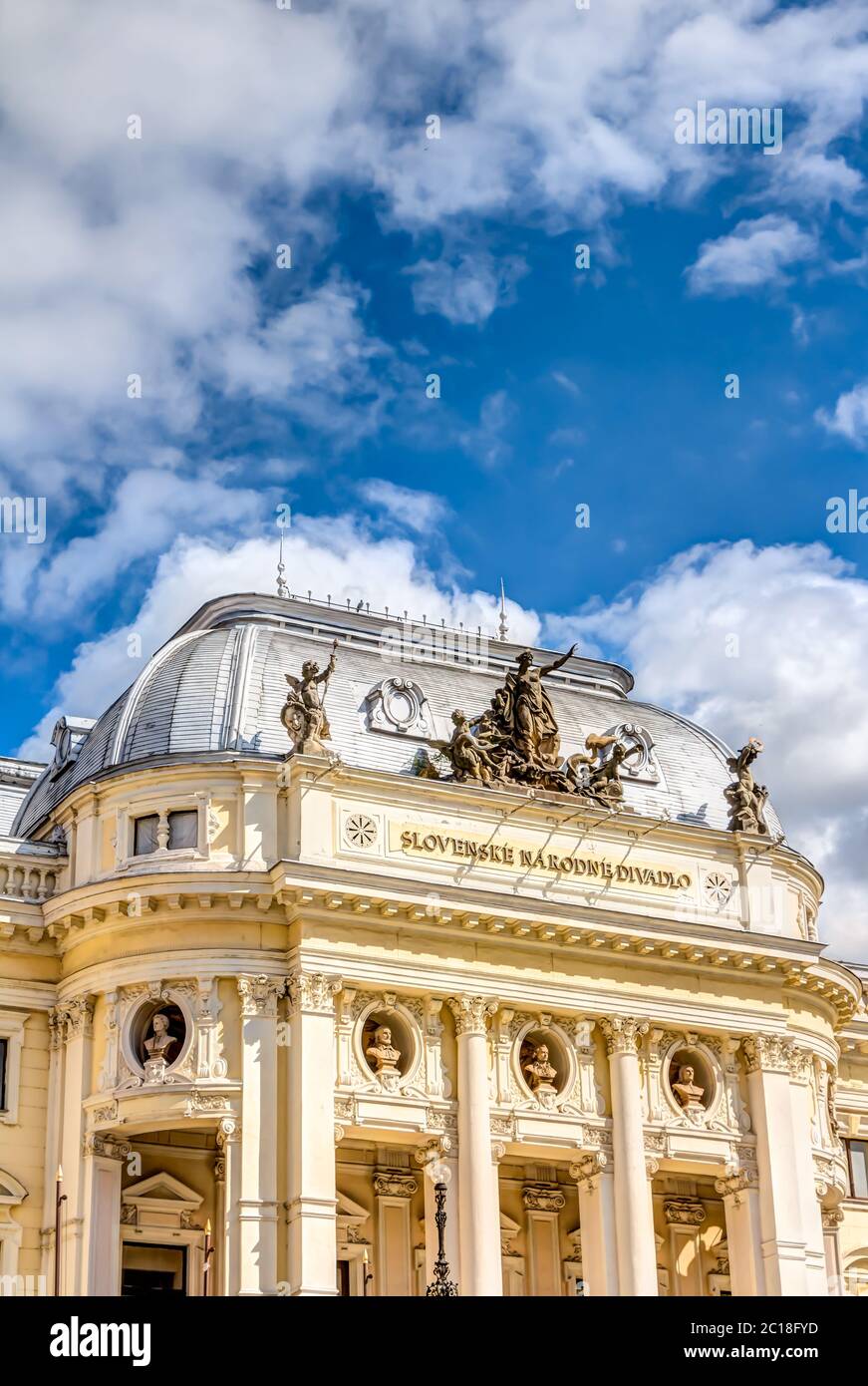 L'antico edificio del Teatro Nazionale Slovacco a Bratislava, Slovacchia Foto Stock