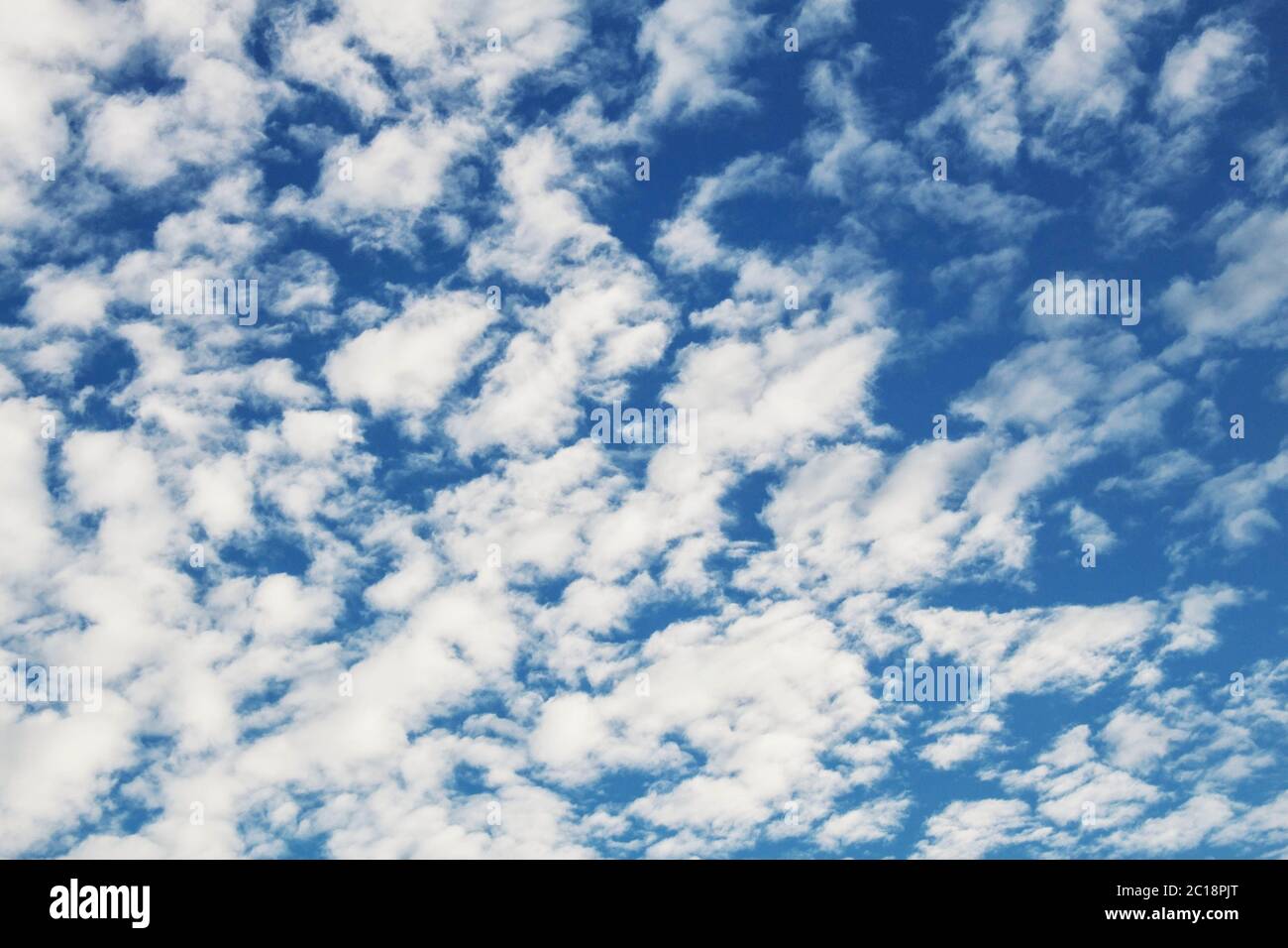 nuvole con il cielo blu. Foto Stock