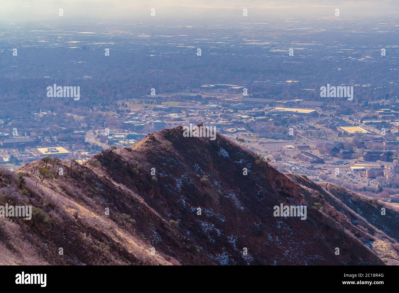 Cima della montagna con vista su Salt Lake City, Utah Foto Stock