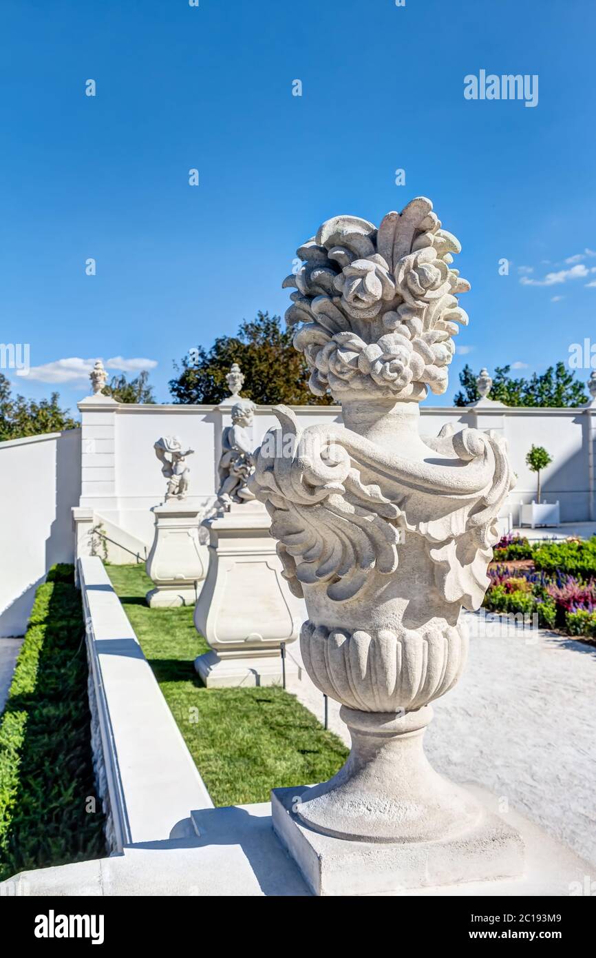 Scultura nel cortile del castello di Bratislava in Slovacchia Foto Stock