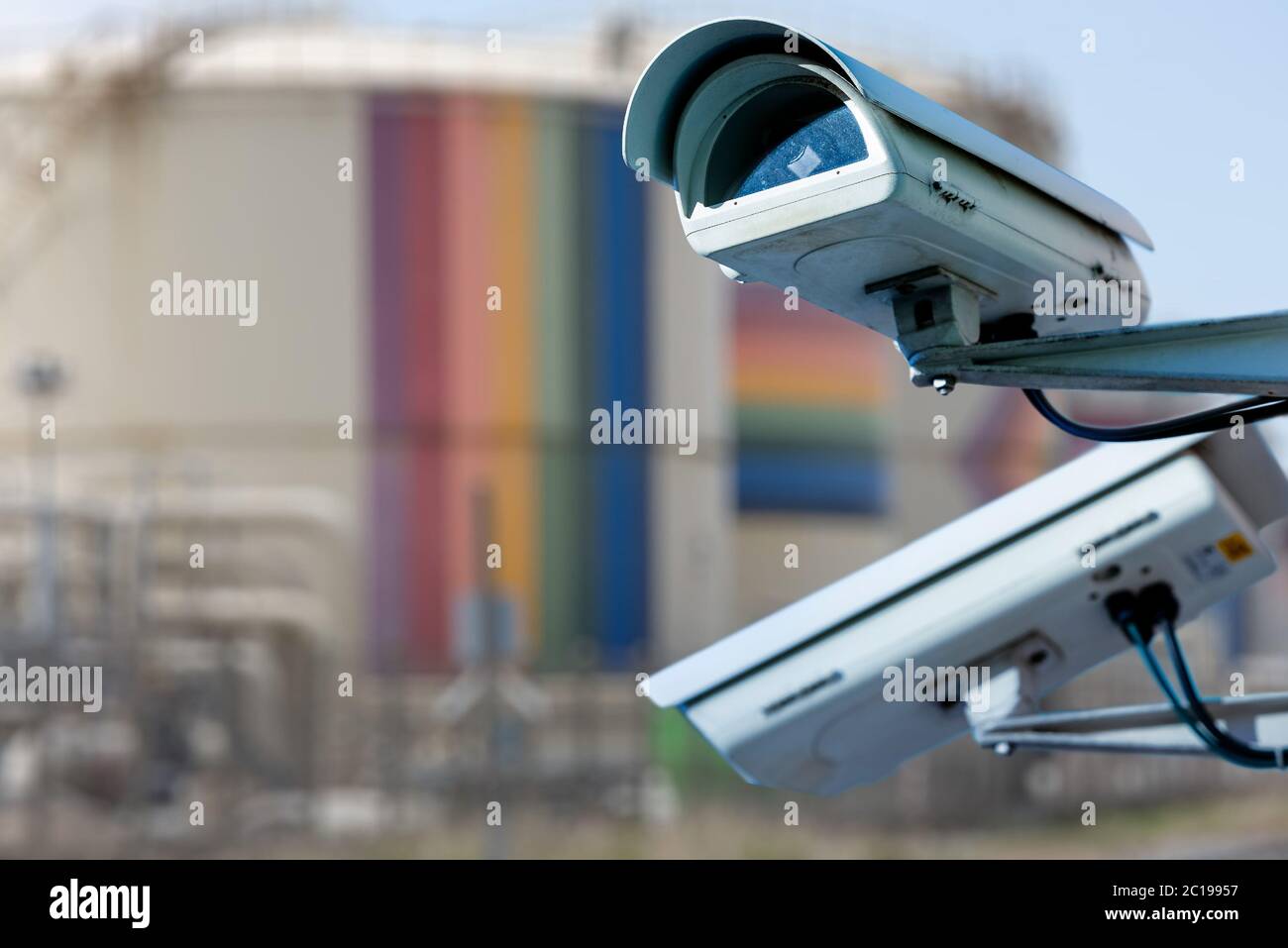 Telecamera TVCC o sistema di sorveglianza per la protezione sensibile dei siti industriali Foto Stock