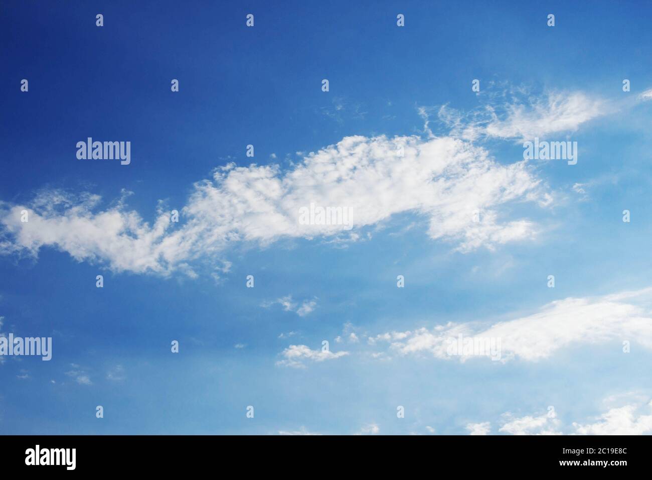 Cielo blu di giorno. Foto Stock