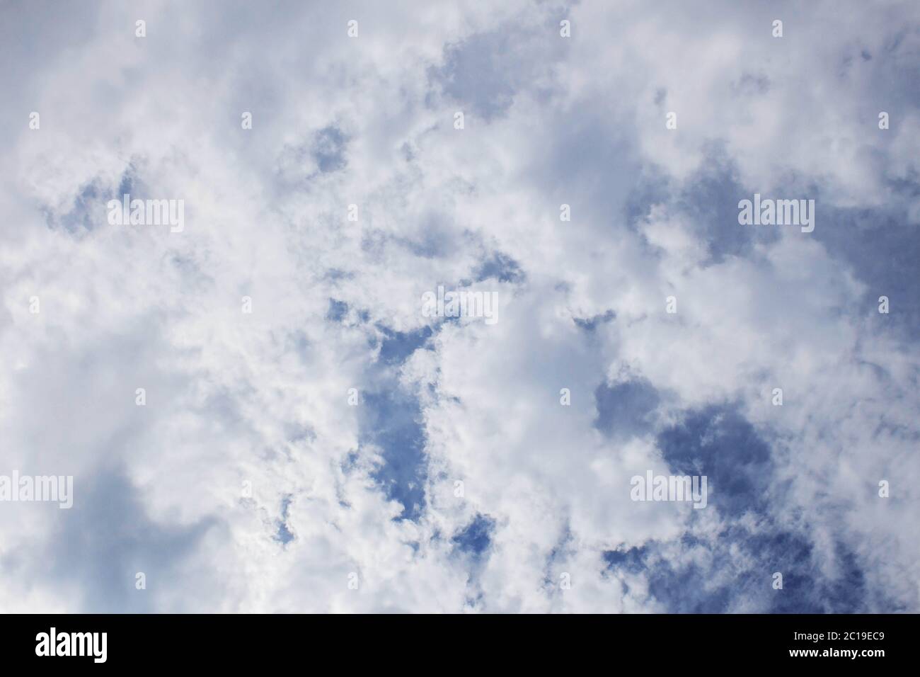 nuvole di giorno. Foto Stock