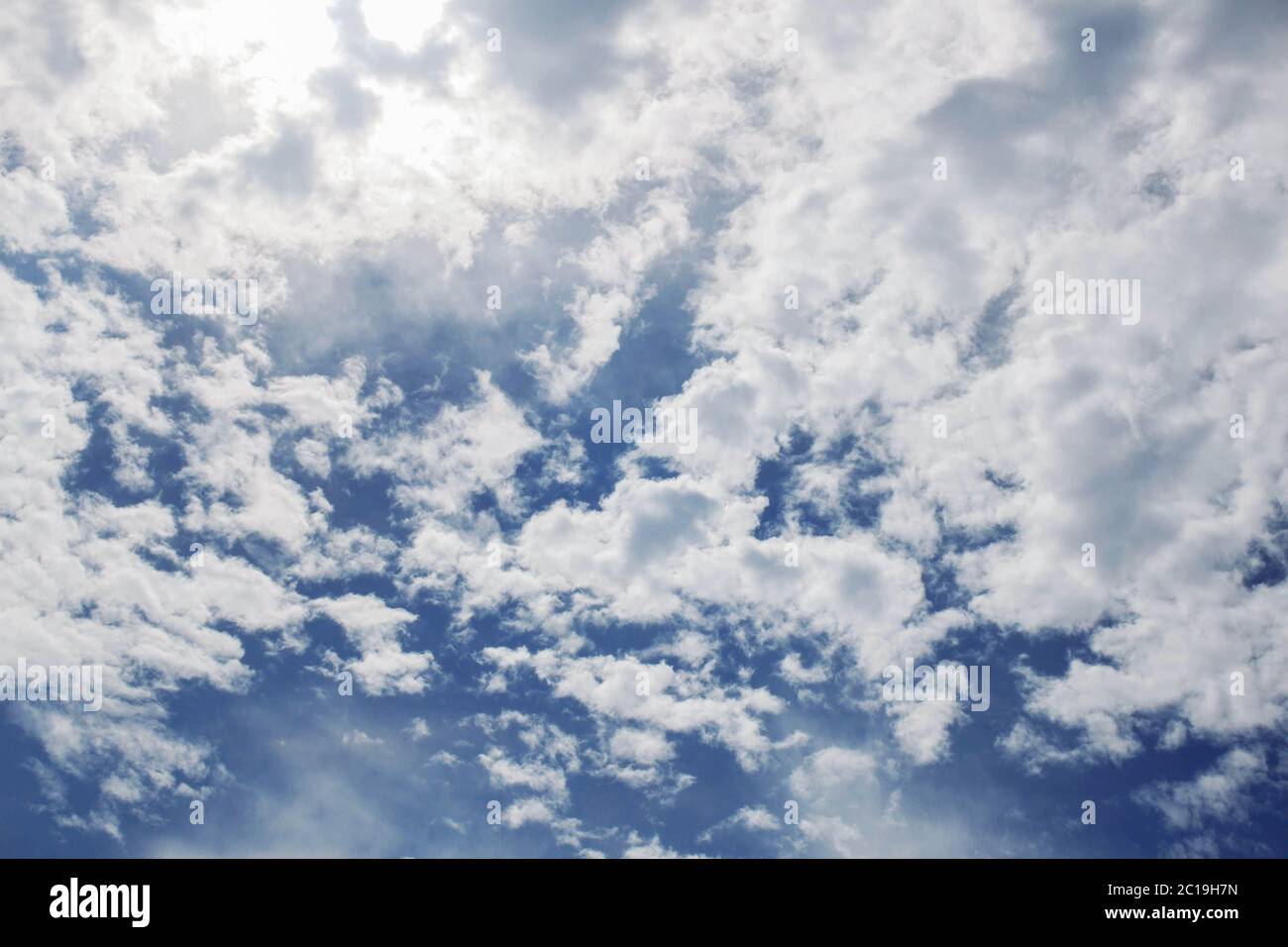 Nuvole colorate sul cielo. Foto Stock