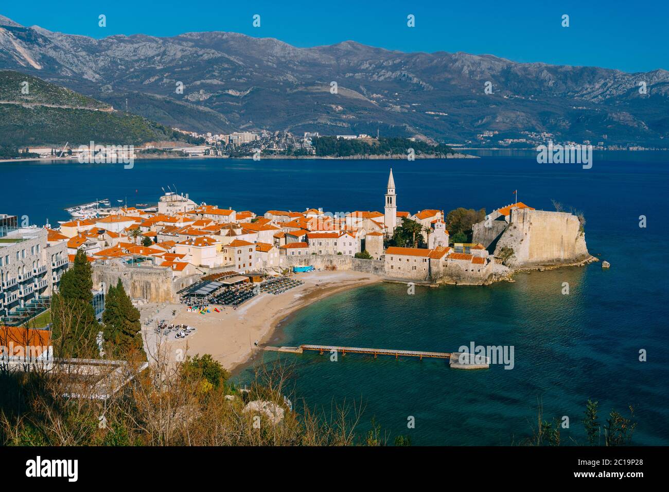Città vecchia di budva e Plaza Ricardova Glava Foto Stock