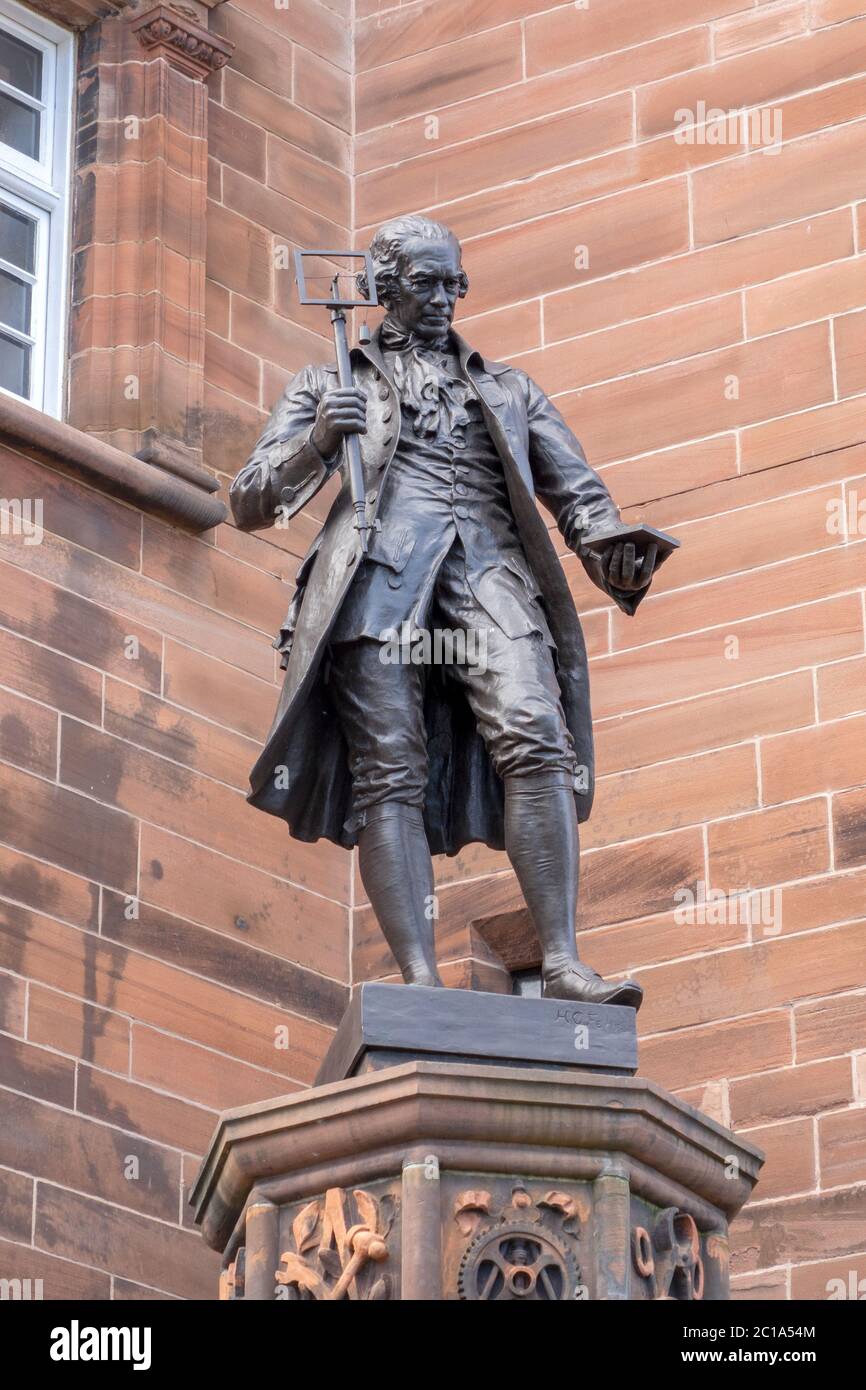 James Watt statue al luogo della sua nascita a Greenock Scozia Foto Stock