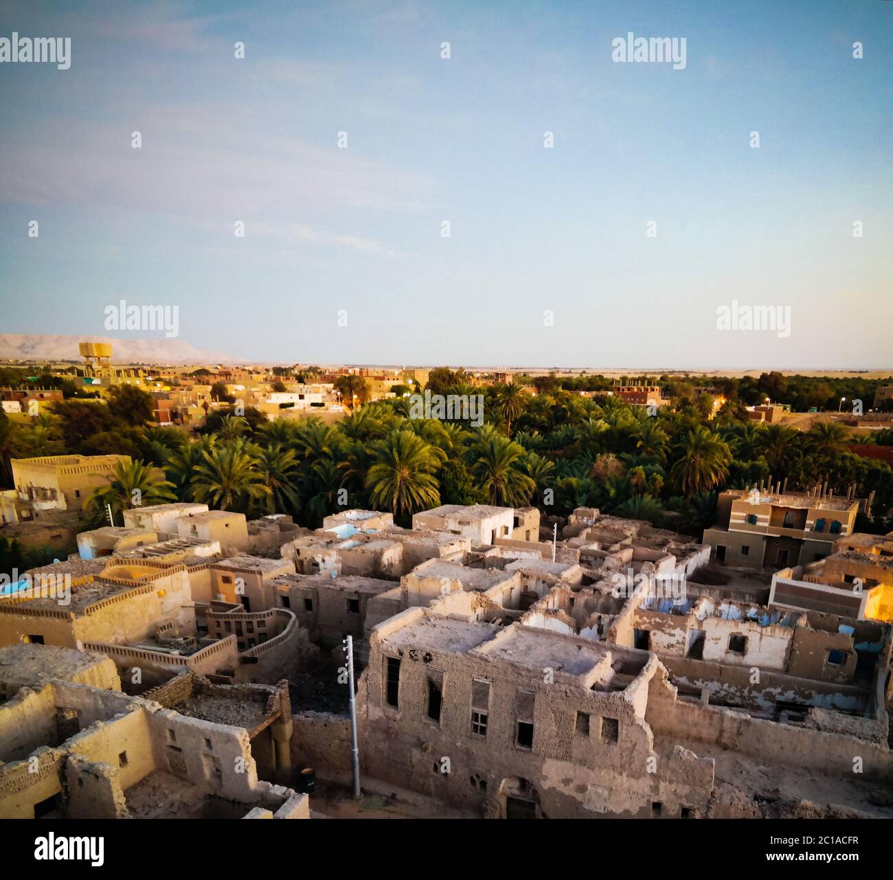 Vista aerea di Balat città vecchia in Dakhla Oasis, Egitto Foto Stock