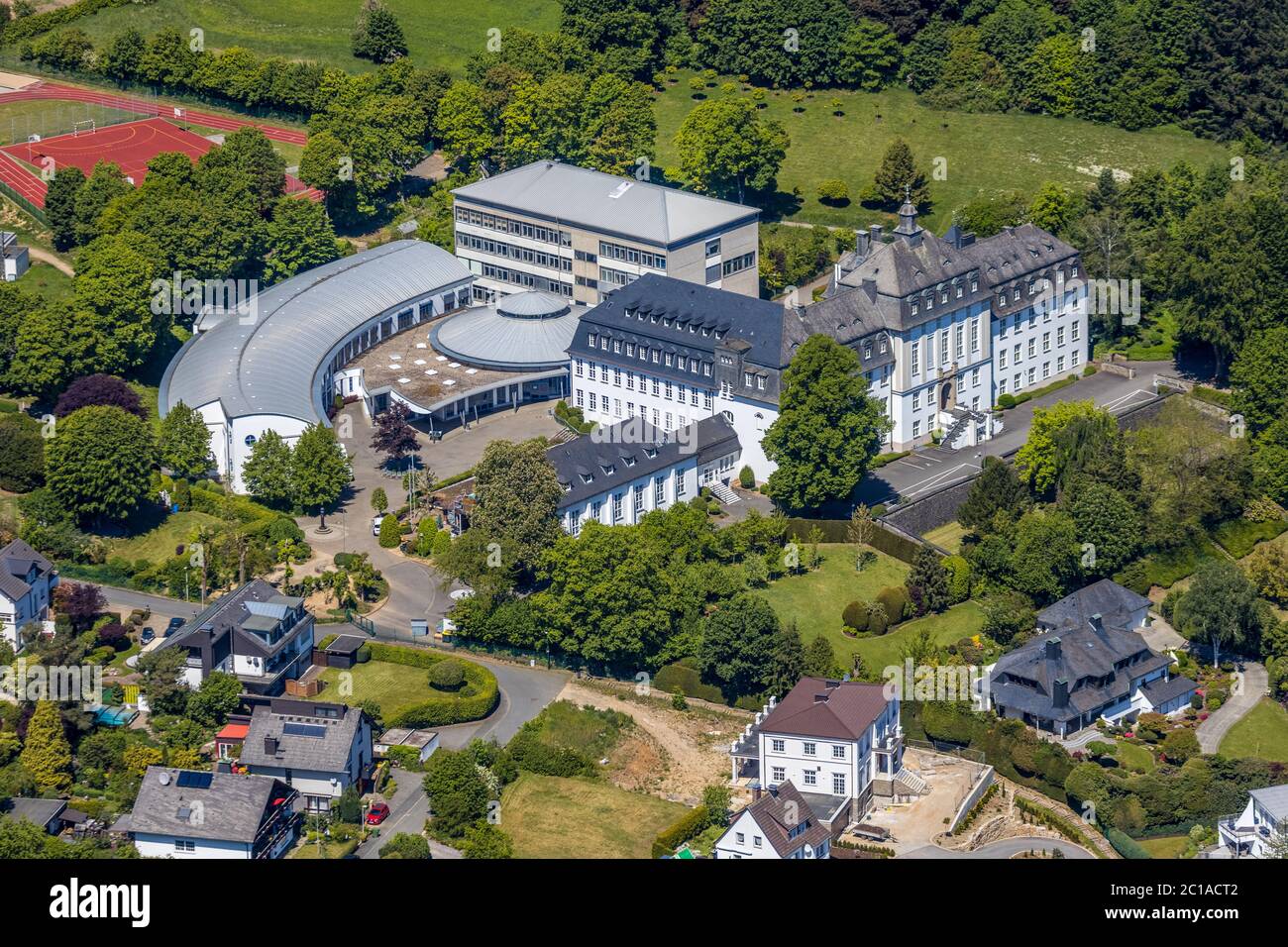 Fotografia aerea, St.-Ursula-palestra, scuola privata, Attendorn, Sauerland, Nord Reno-Westfalia, Germania, istruzione, istituto di istruzione, DE Foto Stock