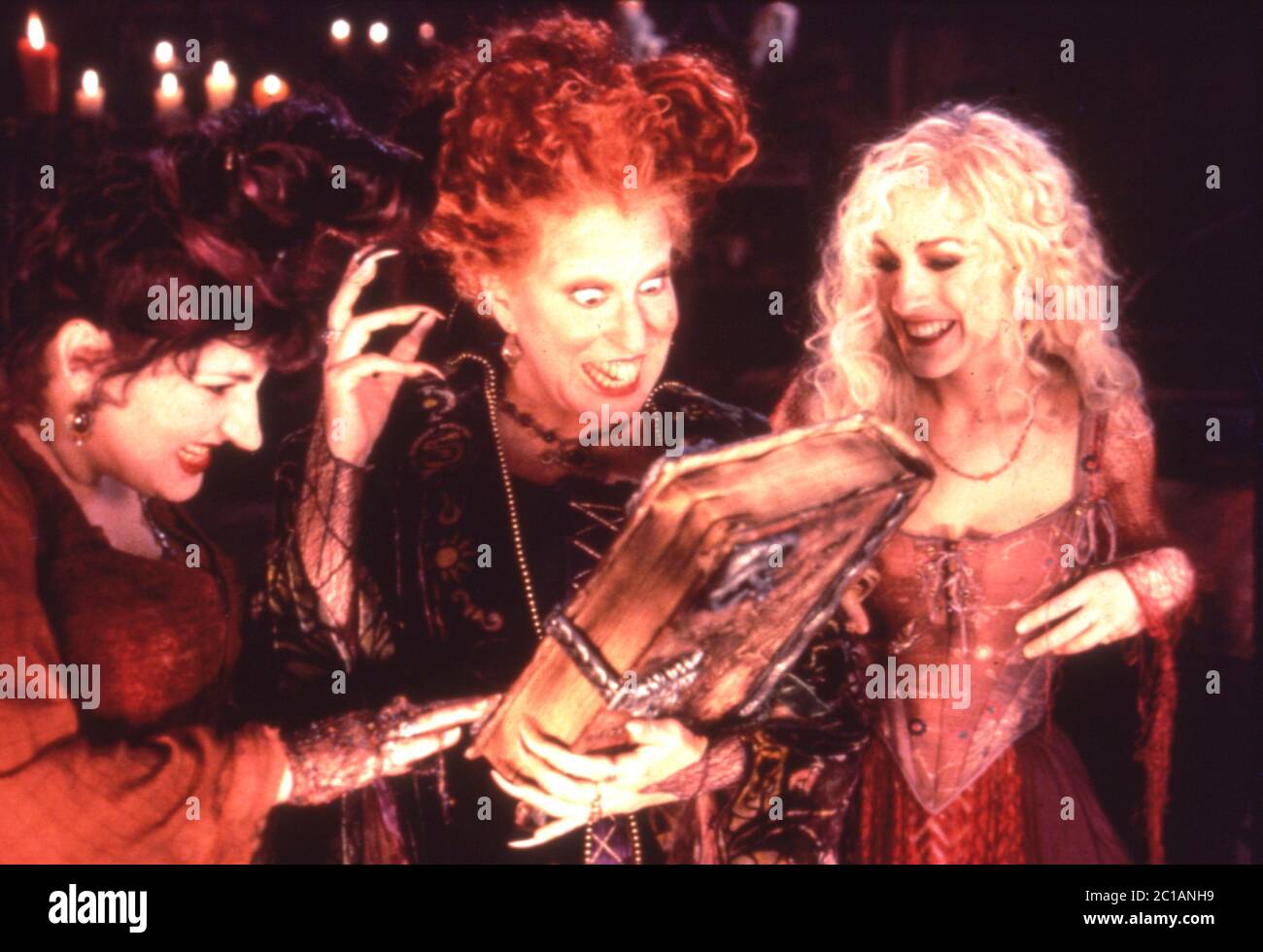 kathy najimy, tra midler, sarah jessica parker, hocus pocus, 1993 Foto Stock