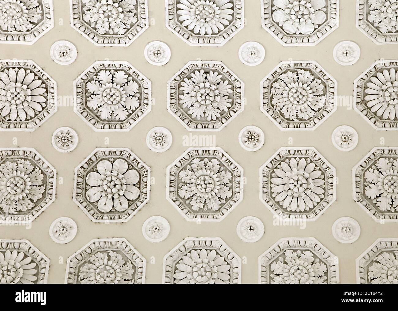Soffitto decorativo in gesso Foto Stock