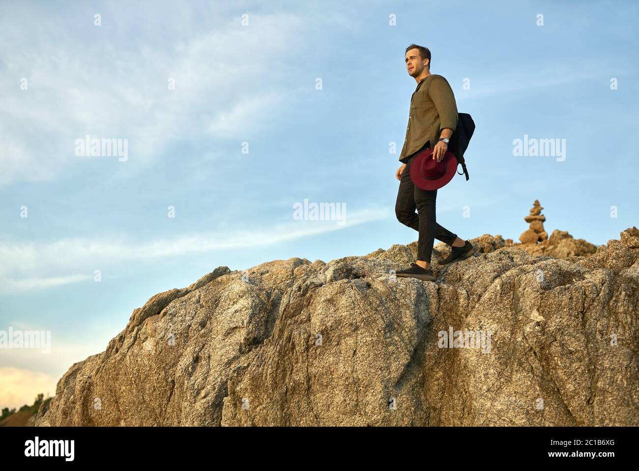 Tourist esplorare la nuova posizione Foto Stock