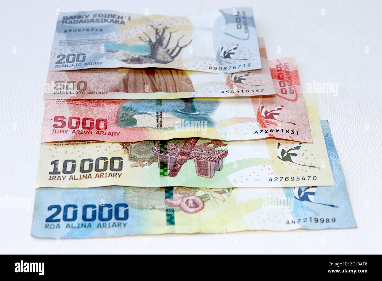 Banconote in valuta malgascia, 1 per ogni, 200 Ariarys, 500 Ariarys, 5000 Ariarys, 10000 Ariarys e 20000 Ariarys, intera gamma, Madagascar. Foto Stock